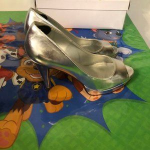 Women's 8.5 Sliver Pumps